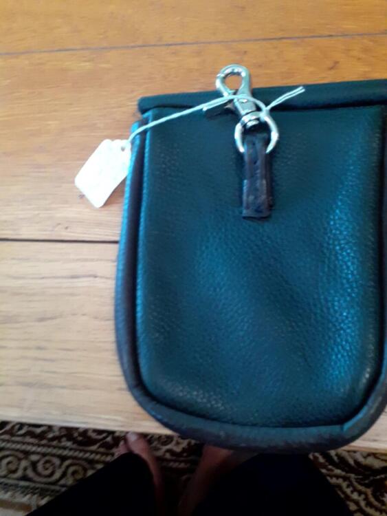 pouch - cowhide pouch (back) single hook attachment and small belt loop