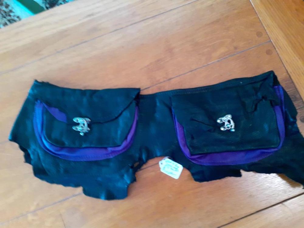 hip belt black & purple deer hide (back)