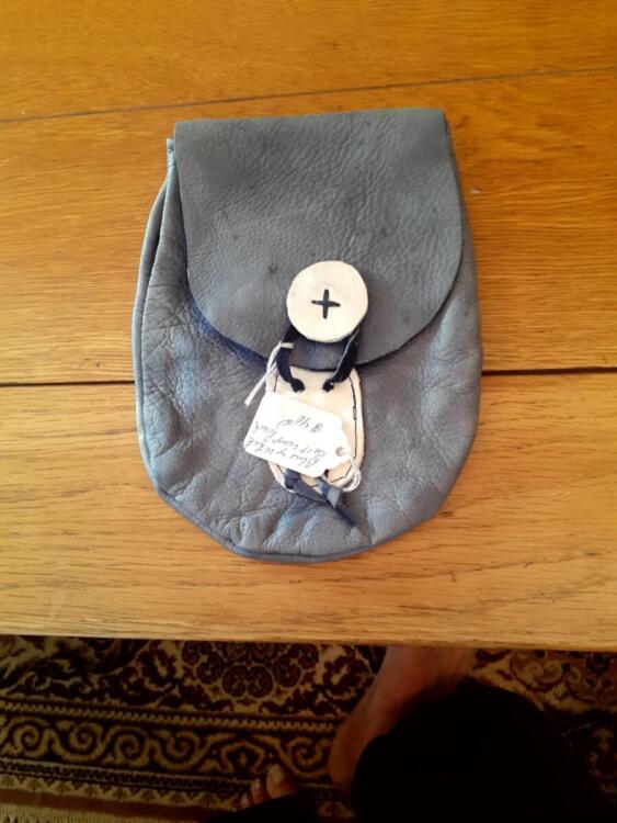 pouch - Deer hide pouch belt loop on back 