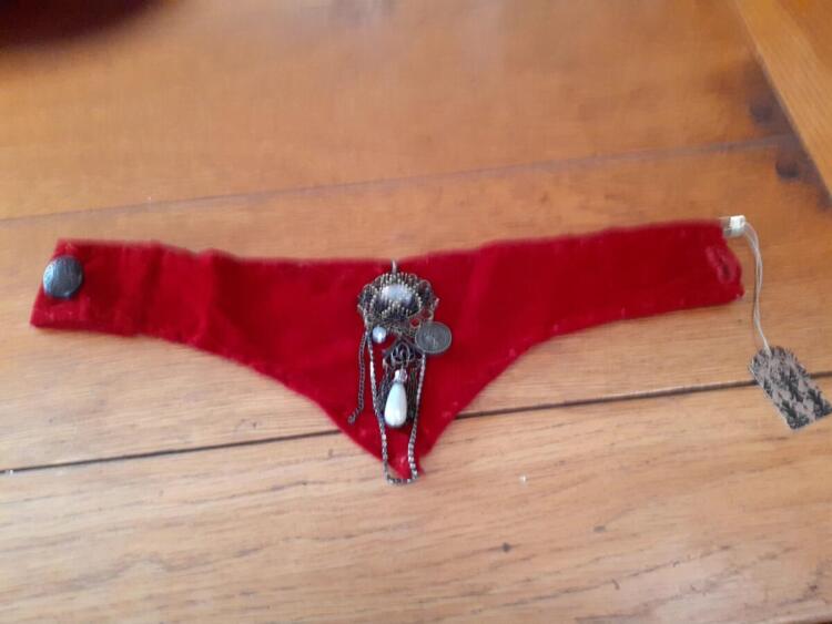 .Red velvet choker
